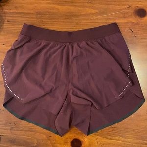 lululemon Find Your Pace Lined High-Rise Short 3” Size 6